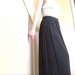 LOFT Petites Black Grey Striped Maxi Skirt Medium